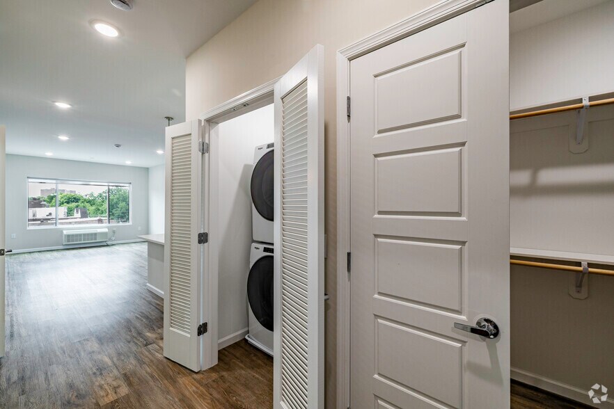 More Photos Of 313-315 Lake St, Newark Apartments For Sale