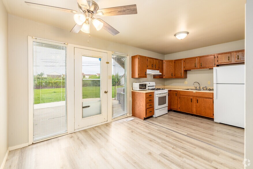 More Photos Of 1005 N Park Forest Dr, Marion Apartments For Sale