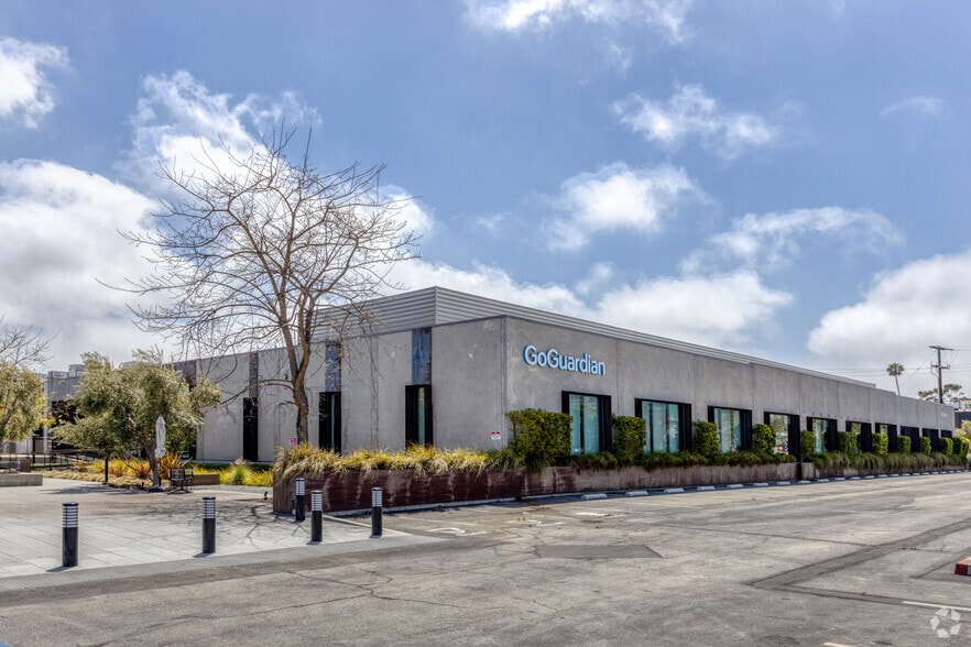 More Photos Of 2030 E Maple Ave, El Segundo Loft Creative Space For Lease