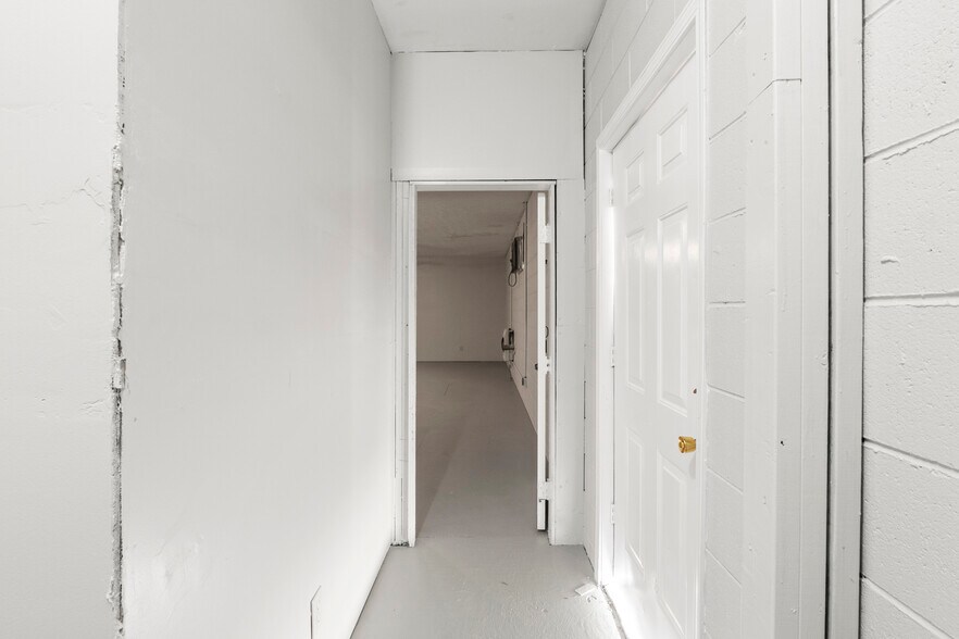 More Photos Of 3 Johnson Ave, Newnan Office Residential For Sale