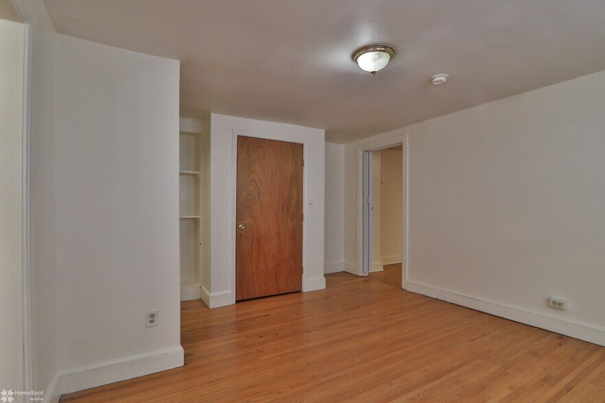 More Photos Of 516 Broadway, Bethlehem Apartments For Sale