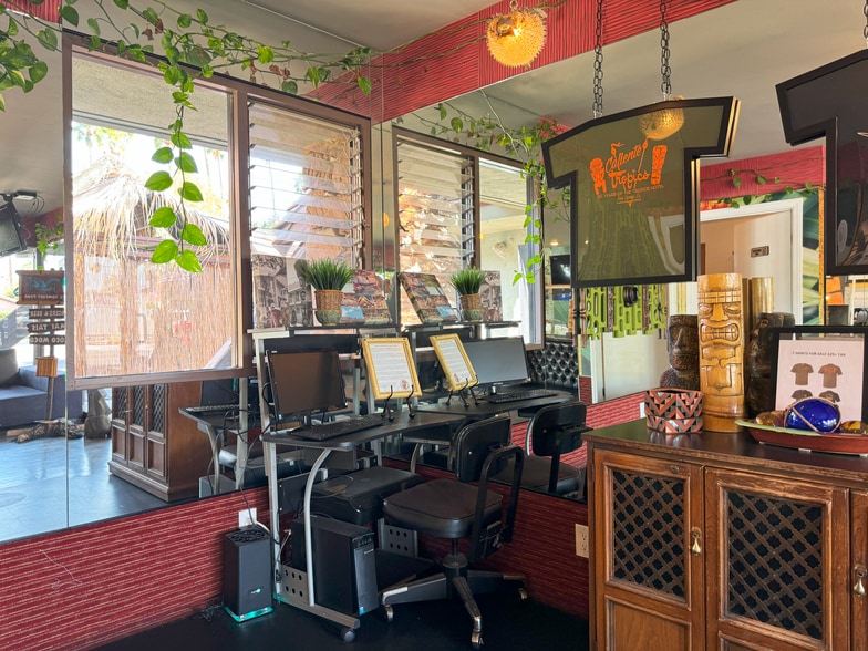 More Photos Of 411 E Palm Canyon Dr, Palm Springs Hotel For Sale