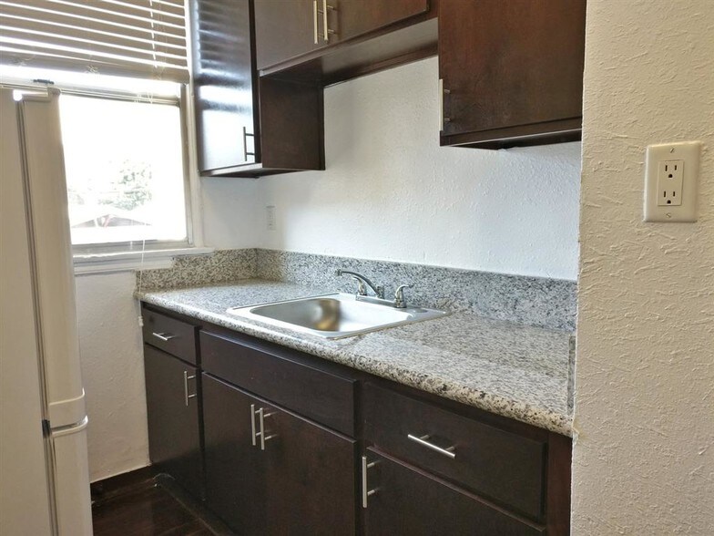 More Photos Of 745 S Normandie Ave, Los Angeles Apartments For Sale