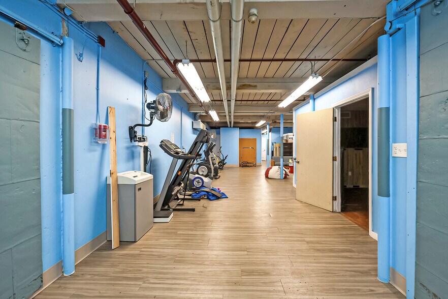 More Photos Of 44 Morris St, Webster Flex For Sale