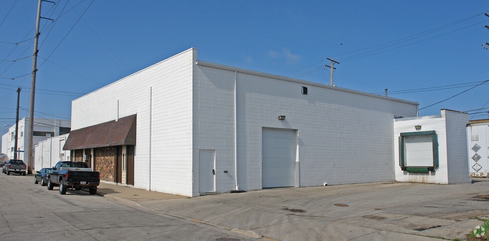 More Photos Of 306 S Pearl St, Green Bay Warehouse For Sale