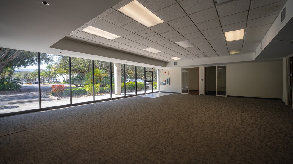 More Photos Of 6000 Park of Commerce Blvd, Boca Raton Distribution For Lease