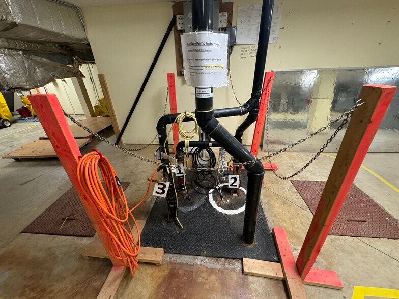 More Photos Of 725 Gibralter St, Norfolk Flex For Sale