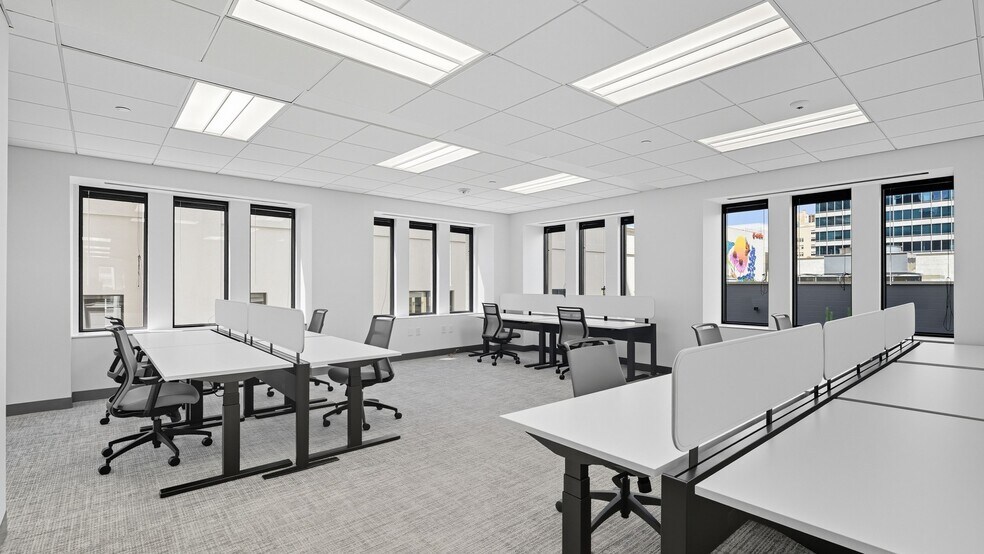 More Photos Of 114 W 7th St, Austin Office For Lease