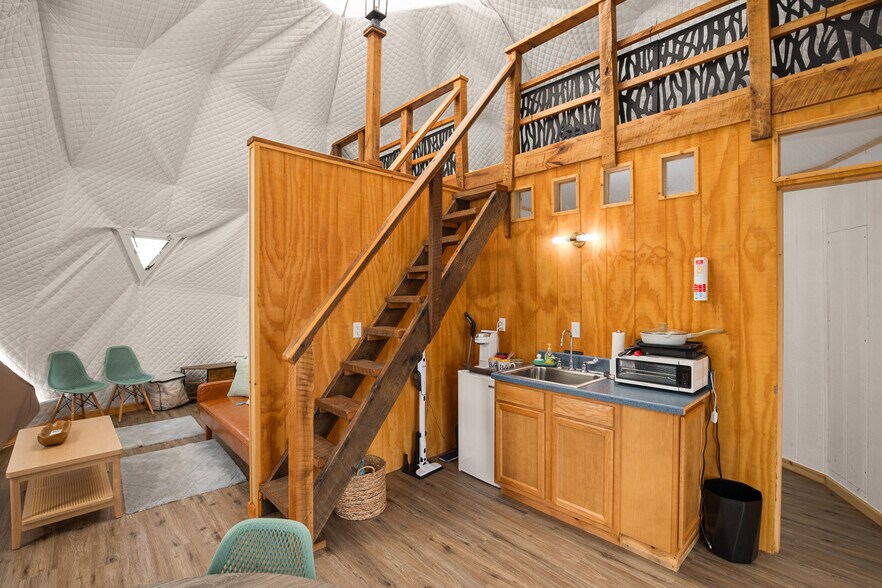 More Photos Of 162 Black Bear Run, Berlin Specialty For Sale