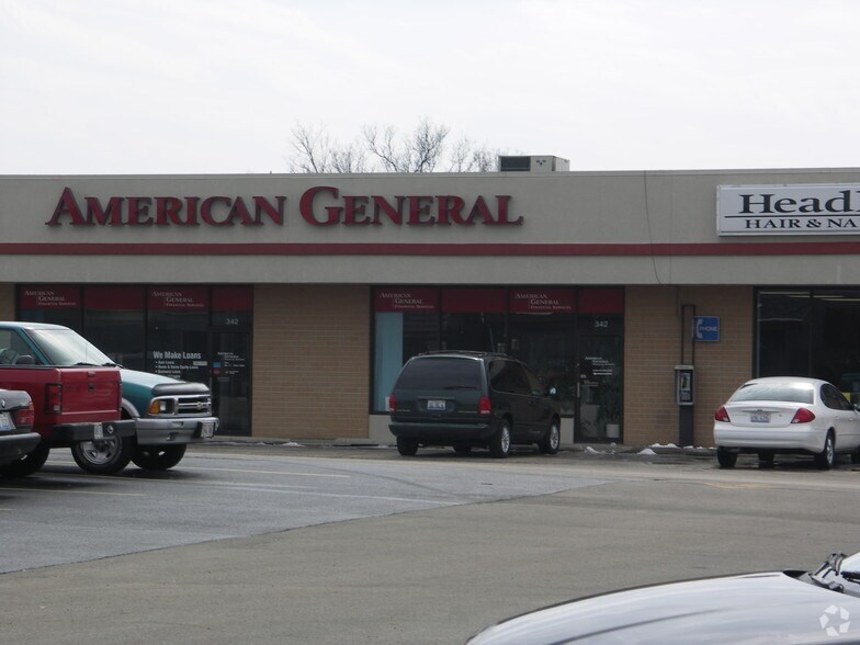 More Photos Of 342-380 W Chrysler Dr, Belvidere Storefront For Sale