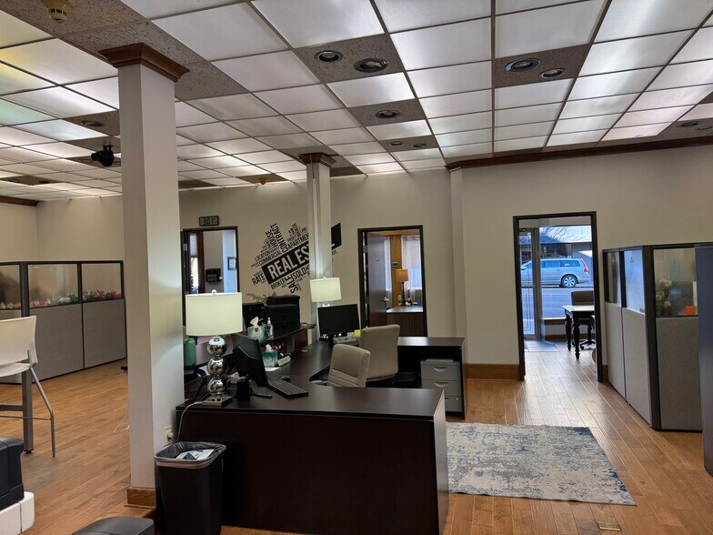 More Photos Of 1936-1938 Pacific Ave, Forest Grove Storefront Retail Office For Sale