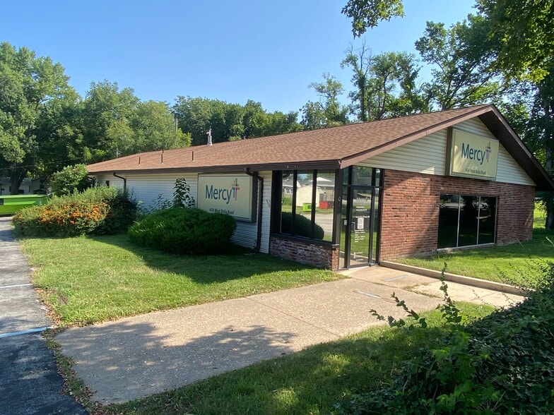Primary Photo Of 404 W Rolla Rd, Salem Office For Sale