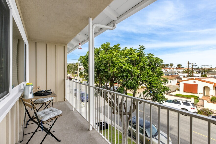 More Photos Of 1021 W 14th St, San Pedro Apartments For Sale