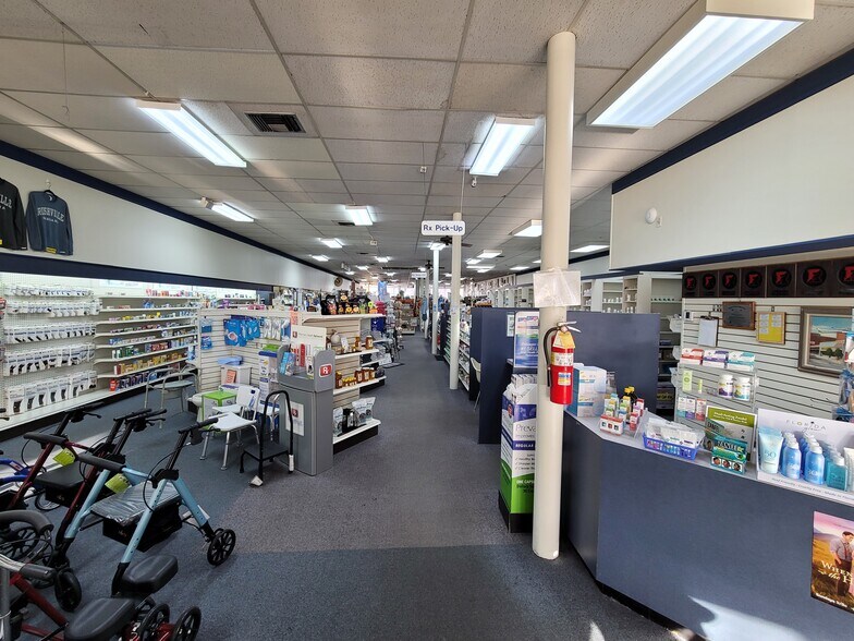 More Photos Of 302 N Main St, Rushville Storefront Retail Office For Sale