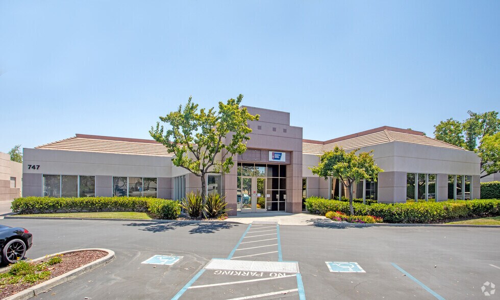 More Photos Of 743 Camden Ave, Campbell Unknown For Lease