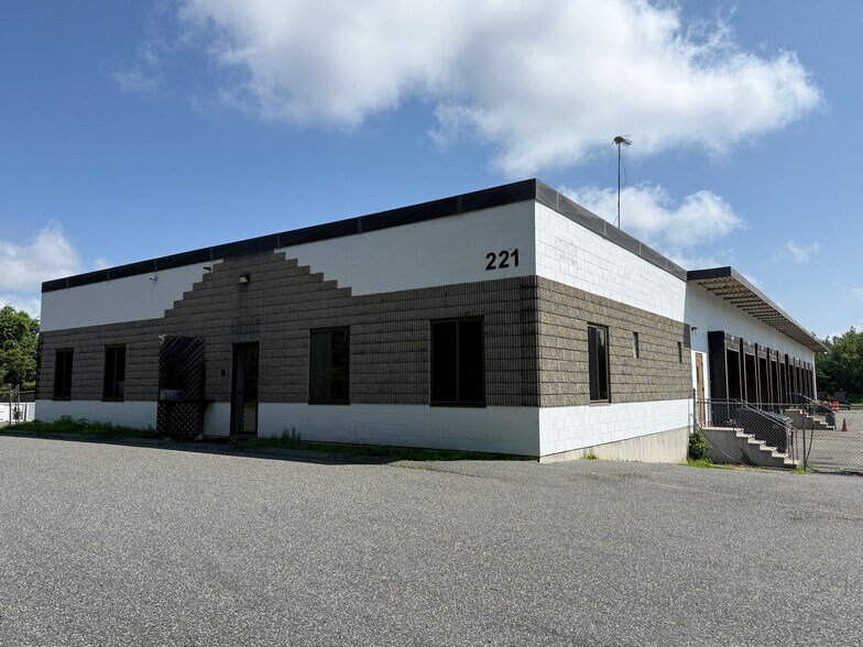 Primary Photo Of 221 Cherry St, Shrewsbury Industrial For Lease