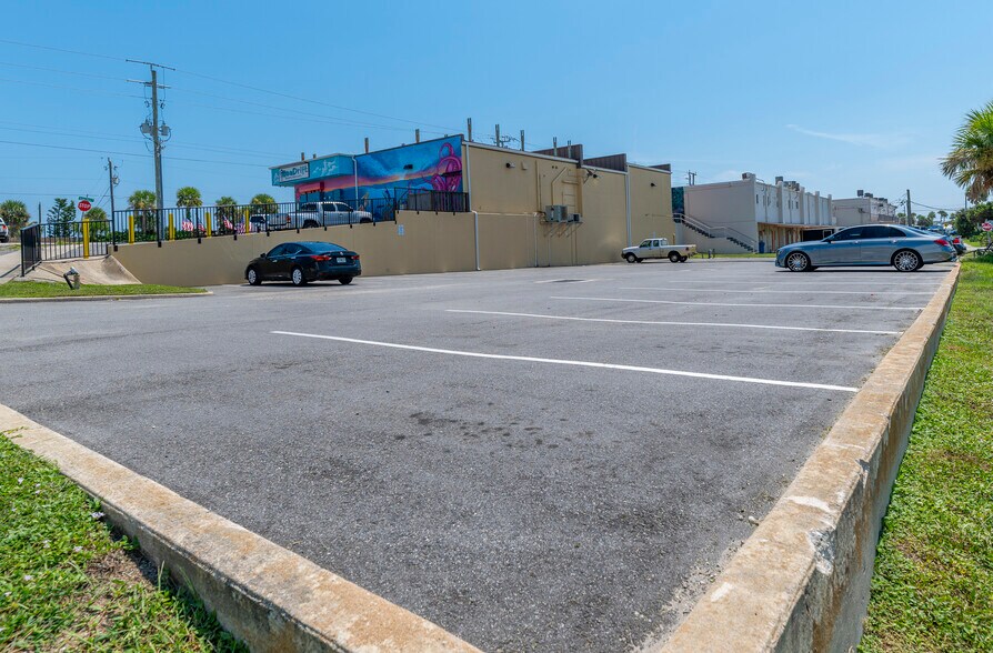 More Photos Of 1368 Ocean Shore Blvd, Ormond Beach Restaurant For Sale