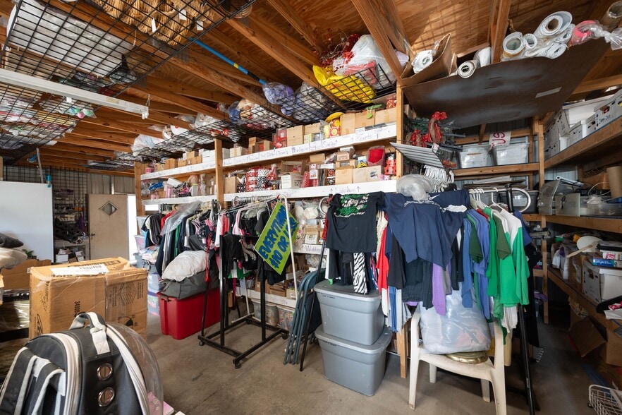 More Photos Of 319 E Howard St, Live Oak Storefront Retail Office For Sale