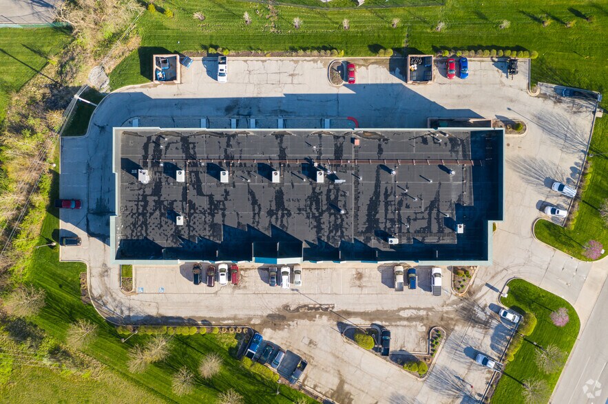 More Photos Of 1001-1081 E 151st St, Olathe Unknown For Lease