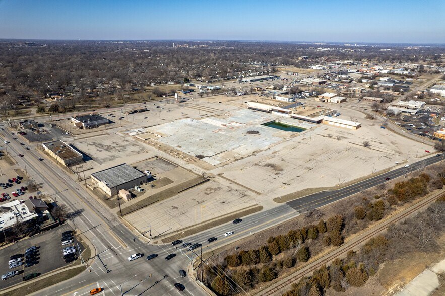 More Photos Of 3500 SW Topeka Blvd, Topeka Land For Sale