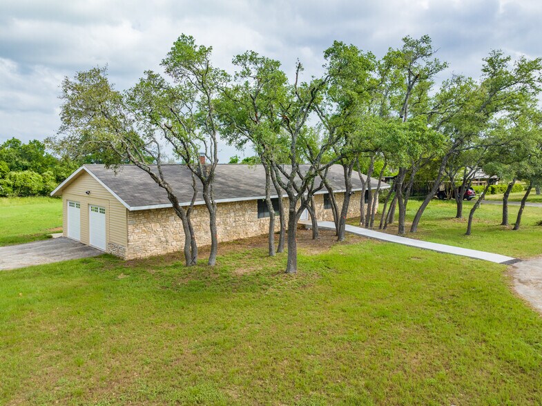 More Photos Of 101 Retha Dr, Dripping Springs Specialty For Sale