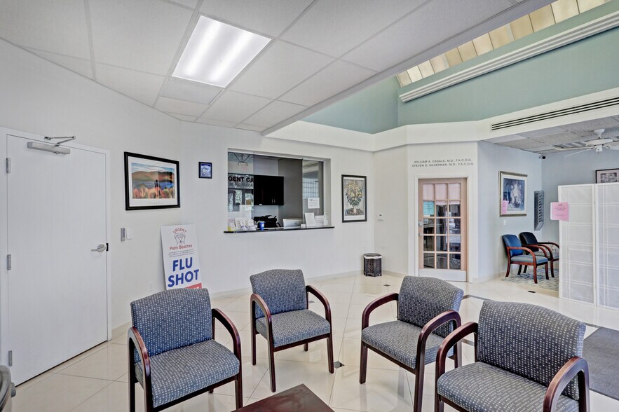 More Photos Of 3537 Forest Hill Blvd, West Palm Beach Medical For Lease