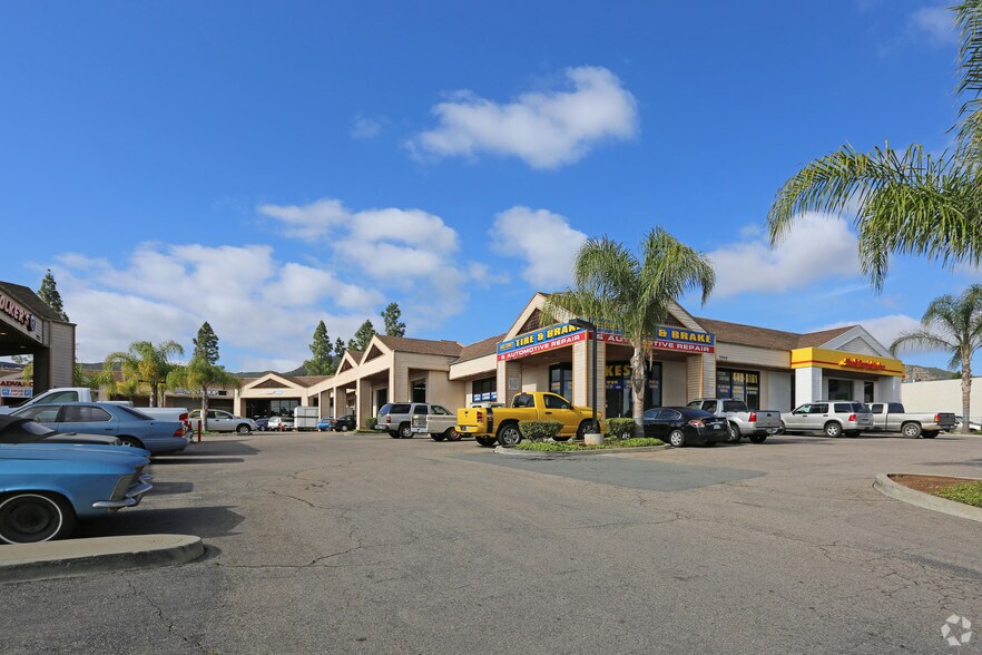 Primary Photo Of 7945 Mission Gorge Rd, Santee Showroom For Lease