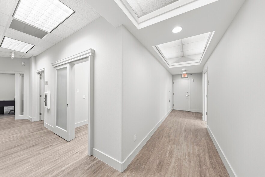 More Photos Of 1205-1350 Plaza Blvd, Central Point Freestanding For Lease
