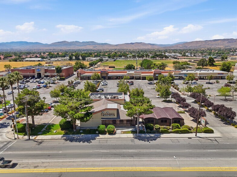 More Photos Of 2140 E Palmdale Blvd, Palmdale Unknown For Lease