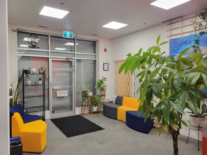 Primary Photo Of 10142 82 Av NW, Edmonton Office For Lease