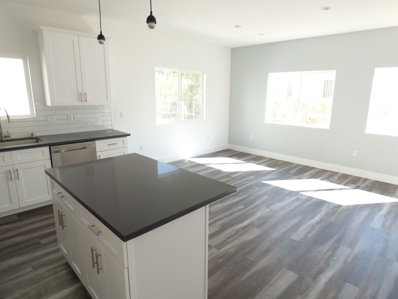 More Photos Of 6732 Irvine Ave, North Hollywood Apartments For Sale