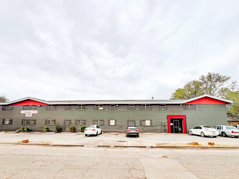 More Photos Of 1809 14th St, Lubbock Apartments For Sale