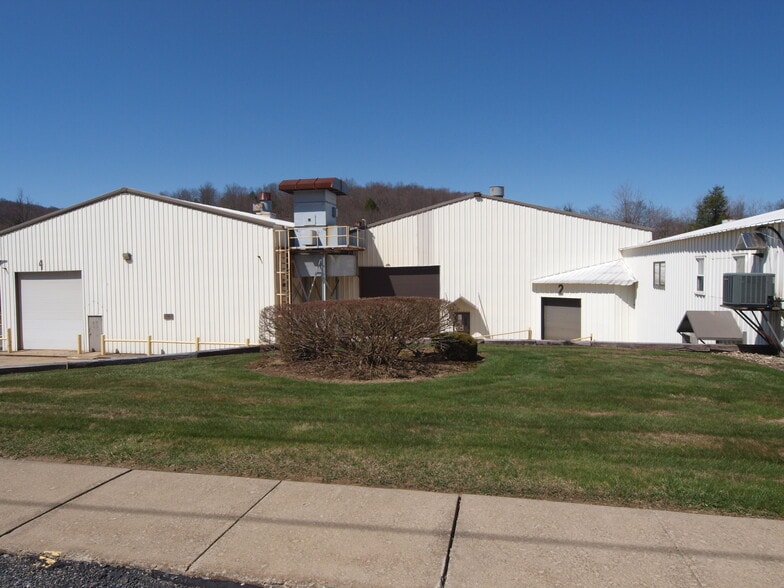 More Photos Of 310 State St, Saint Marys Warehouse For Sale