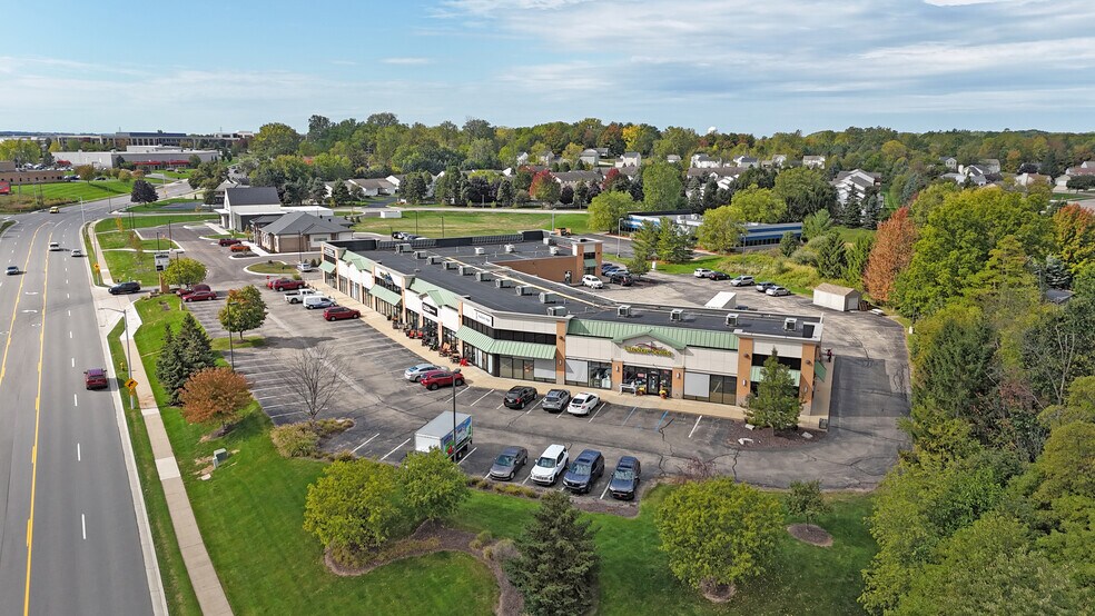 Primary Photo Of 1011-1045 Gezon Pky SW, Wyoming Freestanding For Sale