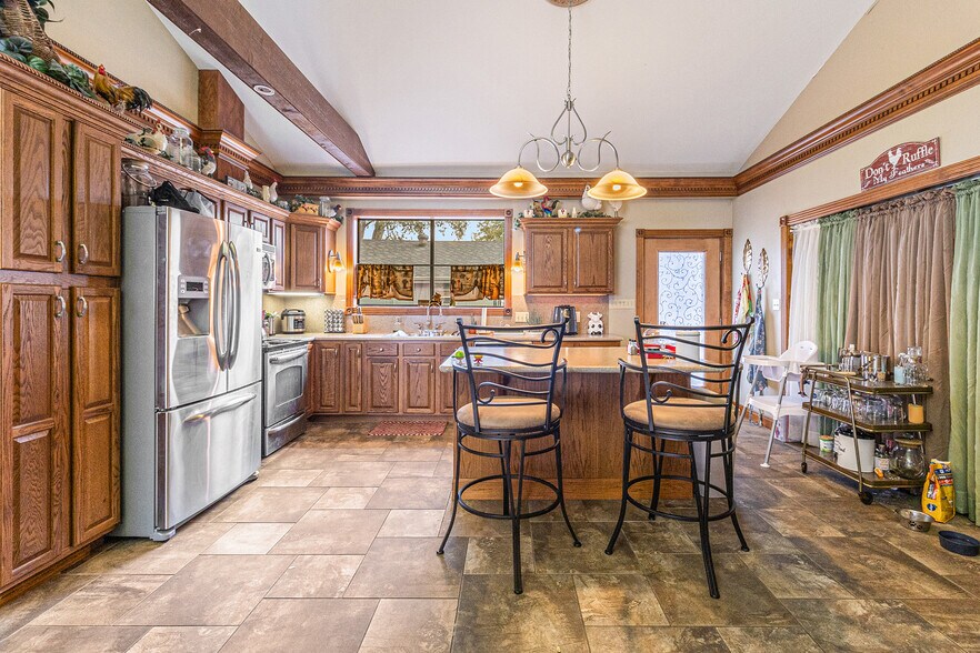 More Photos Of 1454 Oday Rd, Pearland Light Manufacturing For Sale