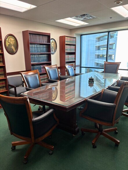 More Photos Of 3033 N Central Ave, Phoenix Office For Sale