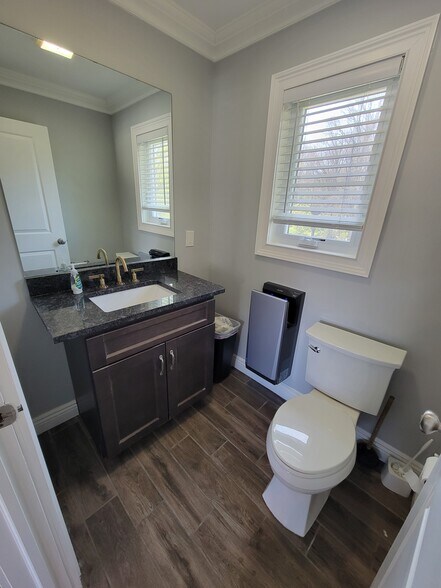 More Photos Of 4 Orrs Mills Rd, Salisbury Mills General Retail For Sale