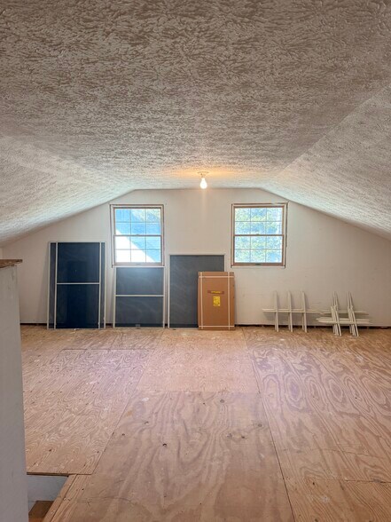 More Photos Of 45146 Andover Estates Rd, Valley Lee Warehouse For Lease