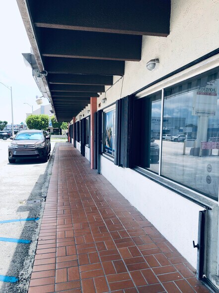 More Photos Of 1200-1240 E 4th Ave, Hialeah General Retail For Sale