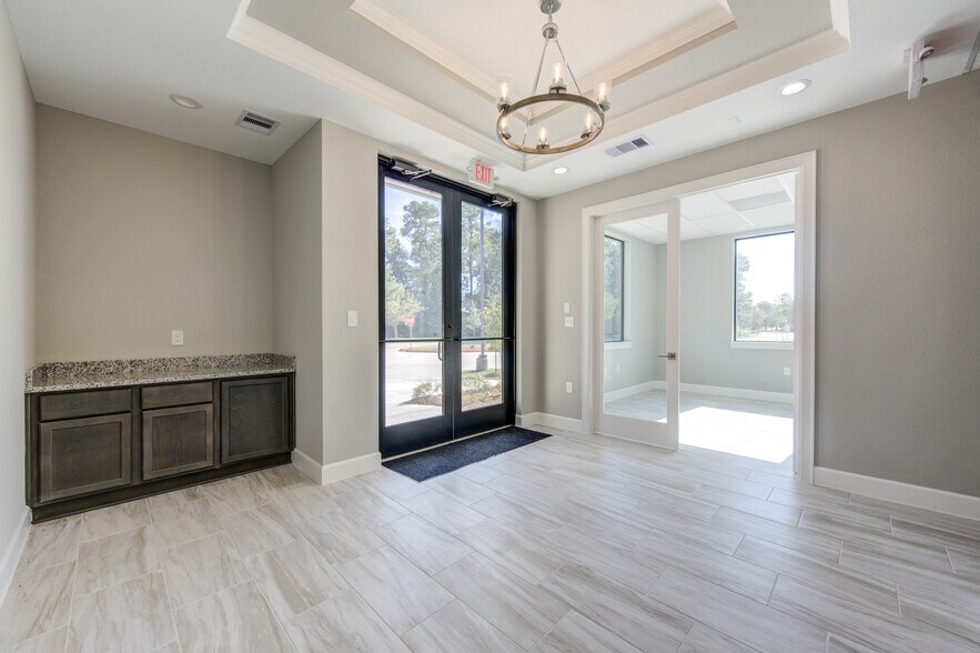 More Photos Of 17904 W Lake Houston Pky, Atascocita Medical For Sale