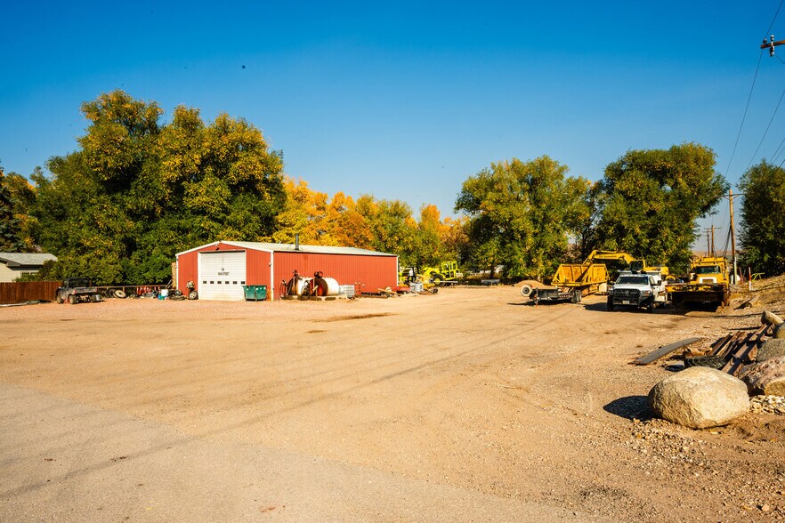 More Photos Of 100 US-14, Dayton Service For Sale