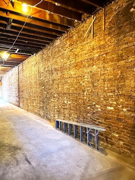 More Photos Of 612-616 Valley Rd, Montclair Storefront For Lease