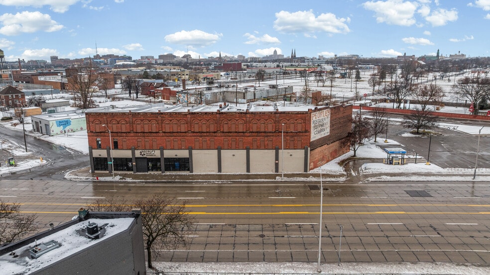 More Photos Of 2211 Gratiot Ave, Detroit Office For Sale