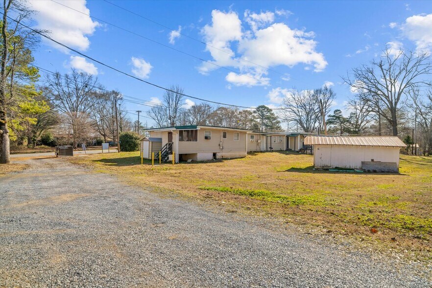 More Photos Of 3950 S Dixie Rd, Dalton Apartments For Sale