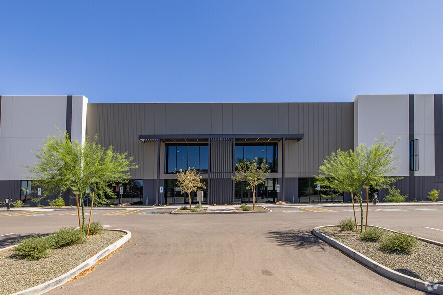 More Photos Of 7501 E Redfield Rd, Scottsdale Warehouse For Sale