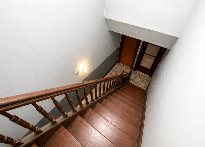 More Photos Of 959 Seneca Ave, Ridgewood Multifamily For Sale