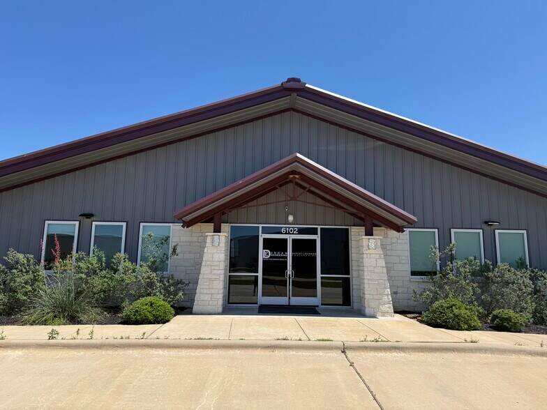 Primary Photo Of 6102 Imperial Loop, College Station Light Distribution For Lease