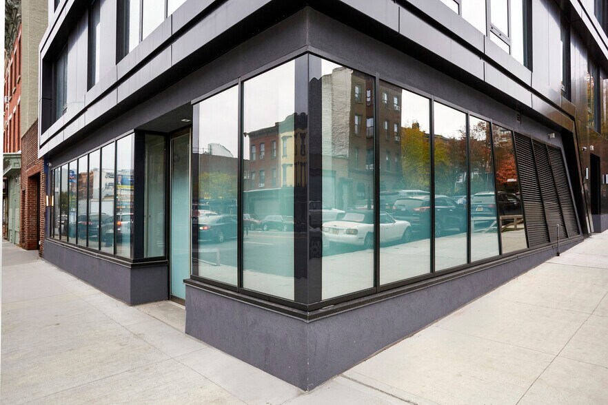 More Photos Of 161 12th St, Brooklyn Storefront Retail Office For Lease