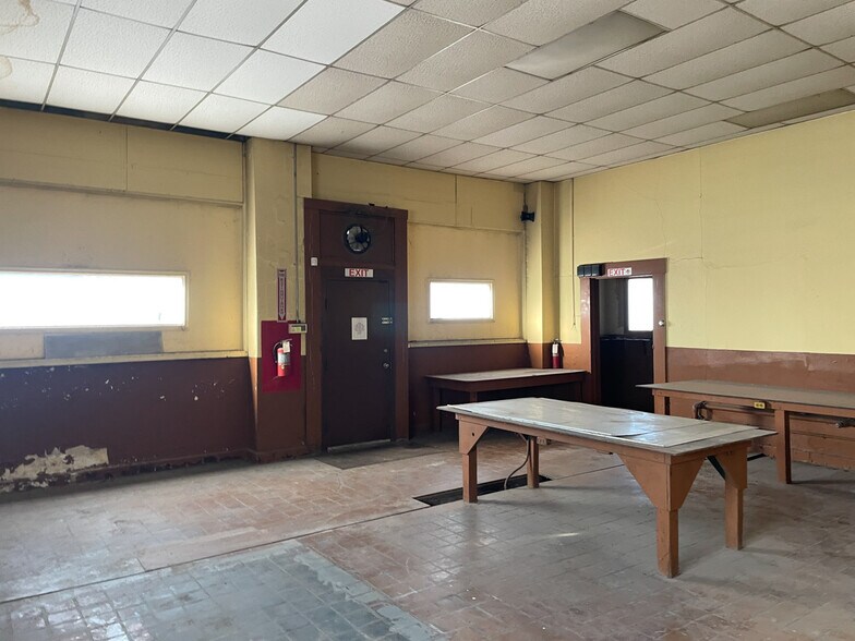 More Photos Of 1015 12th NE st, Canton Industrial For Sale