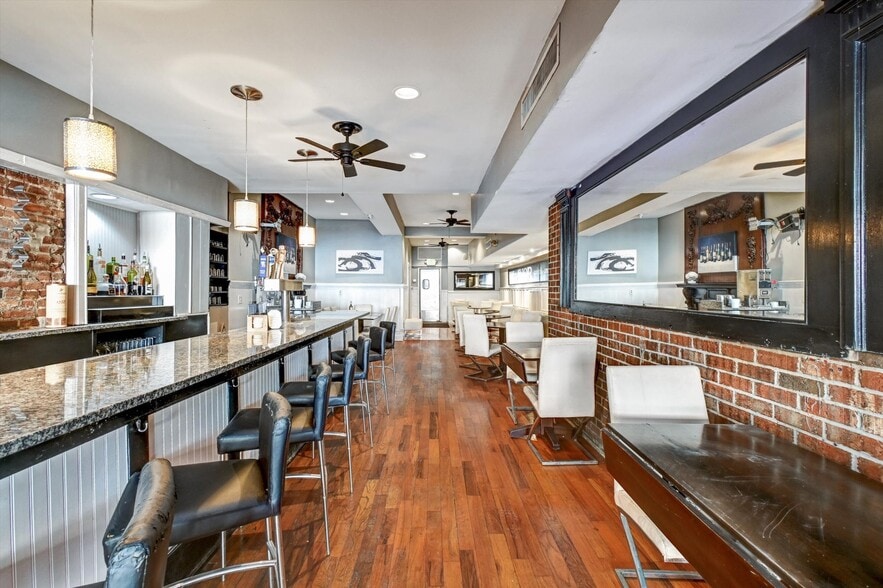 More Photos Of 15 E Centre St, Baltimore Bar For Sale